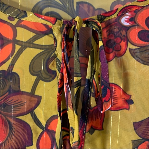 2/$35 Loft mustard Floral Peasant top - Picture 5 of 12